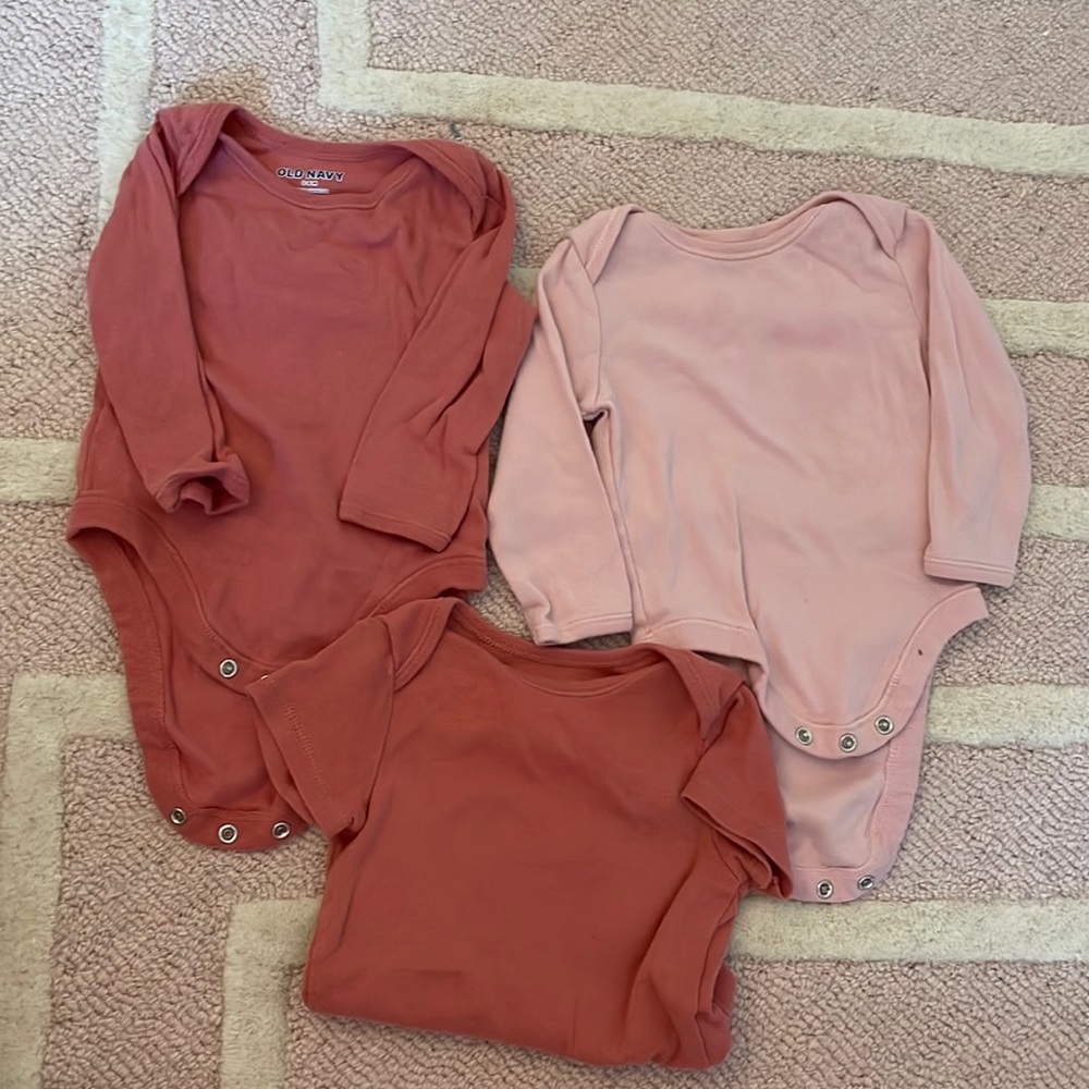 3 old navy onesies, used but in good condition